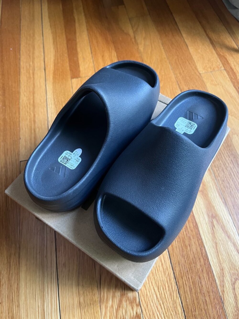 Adidas Yeezy Slide Kids “Onyx” Black Slides Size 3 US / 3 UK